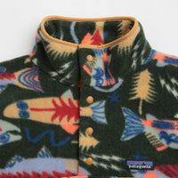 Patagonia Lightweight Synchilla Snap-T Fleece in Salmon Energy: Old Growth Green thumbnail