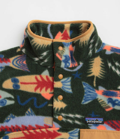 Patagonia Lightweight Synchilla Snap-T Fleece in Salmon Energy: Old Growth Green