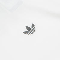 Adidas 4.0 Logo T-Shirt in White and Black / Black thumbnail