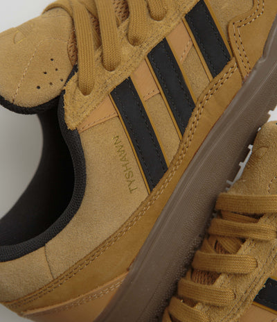 Adidas Tyshawn II Shoes in Mesa and Core Black / Gum5