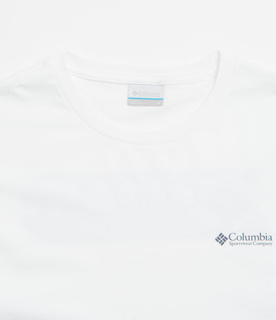 Columbia Explorers Canyon Long Sleeve T-Shirt in White and Branded Blanket