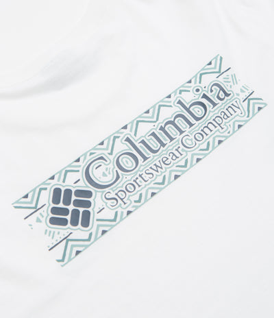 Columbia Explorers Canyon Long Sleeve T-Shirt in White and Branded Blanket