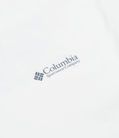 Columbia Explorers Canyon Long Sleeve T-Shirt in White and Branded Blanket