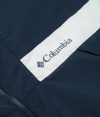 Columbia Spire Valley Hooded Windbreaker Jacket in Collegiate Navy and White