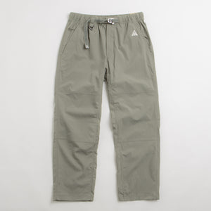 Dark Stucco / Vintage Green / Summit White