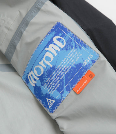 Nike ACG Morpho Rain Jacket in Black and Black / Summit White