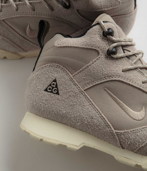 Nike ACG Torre Mid Waterproof Shoes - Khaki / Khaki - Coconut Milk