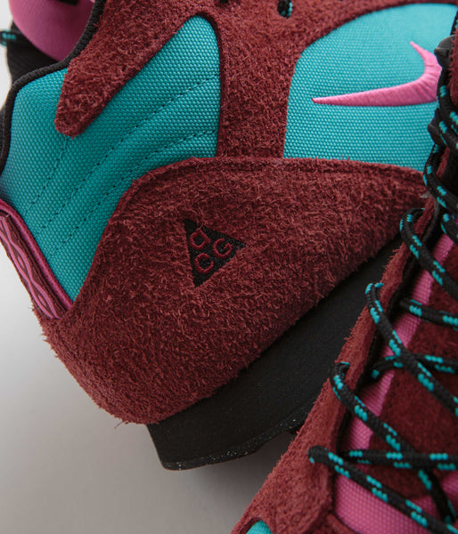 Nike ACG Torre Mid Waterproof Shoes Team Red Pinksicle