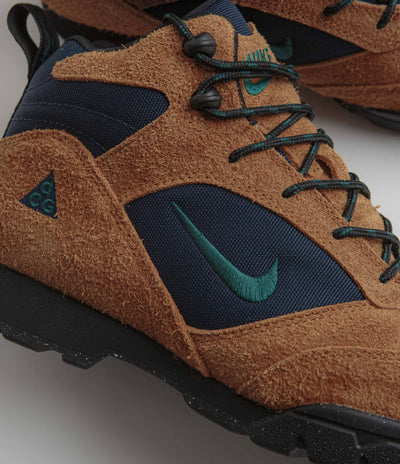 Nike ACG Torre Mid Waterproof Shoes in Burnt Sienna and Dark Atomic Teal