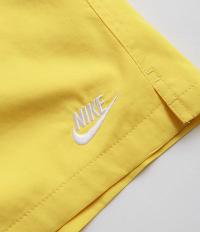 Nike Club Woven Flow Shorts - Lightening / White