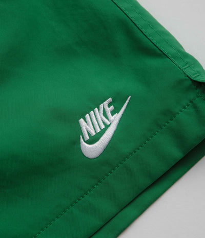 Nike Club Woven Flow Shorts - Malachite / White
