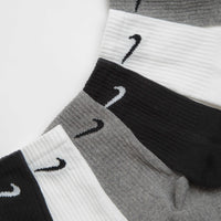 Nike Everyday Cushioned Training Crew Socks (3 Pair) in Multicolour thumbnail