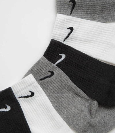 Nike Everyday Cushioned Training Crew Socks (3 Pair) in Multicolour