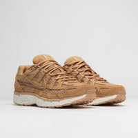 Nike P-6000 SE Shoes in Flax and Flax and Metallic Gold - Sail thumbnail