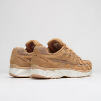 Nike P-6000 SE Shoes in Flax and Flax and Metallic Gold - Sail thumbnail