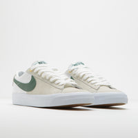 Nike SB Blazer Low Pro GT Shoes - White / Fir - White - Gum Light Brown thumbnail