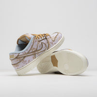 Nike SB City of Style Dunk Low Pro Premium Shoes - Football Grey / Coconut Milk - Khaki thumbnail