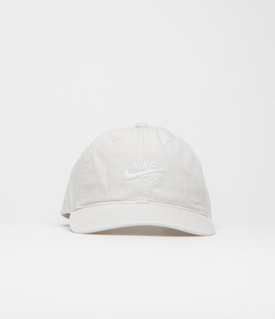 Nike SB Club Cap in Light Bone and White