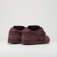 Nike SB Dunk Low Premium Shoes - Burgundy Crush / Dark Team Red - Earth thumbnail