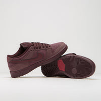 Nike SB Dunk Low Premium Shoes - Burgundy Crush / Dark Team Red - Earth thumbnail