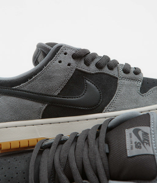 Nike SB Dunk Low Pro Shoes - Dark Smoke Grey / Black - Smoke Grey