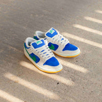Nike SB Dunk Low Pro Shoes - Phantom / Malachite - Hyper Royal thumbnail