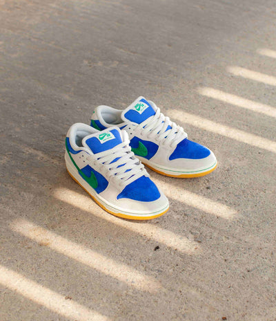 Nike SB Dunk Low Pro Shoes - Phantom / Malachite - Hyper Royal