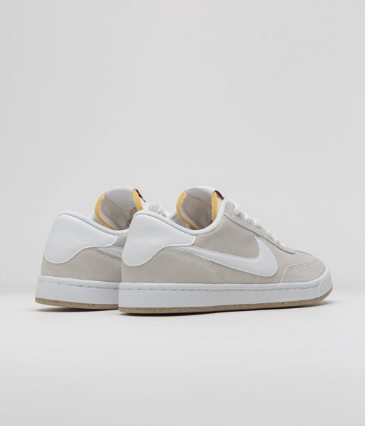 Nike SB FC Classic Shoes Summit White Summit White White Flatspot