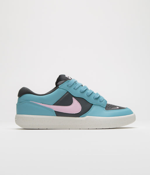 nike pink and turquoise