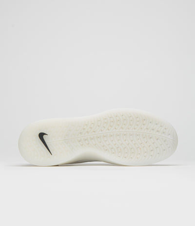 Nike SB Nyjah 4 Shoes in White and Black and White - Black