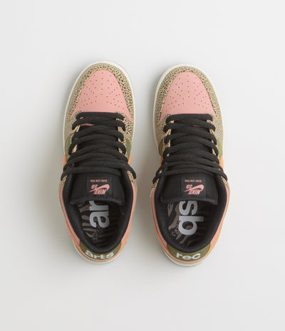 Nike SB x Arts-Rec Dunk Low Pro Shoes in Khaki and Amber Brown and Rough Green - Rust Pink