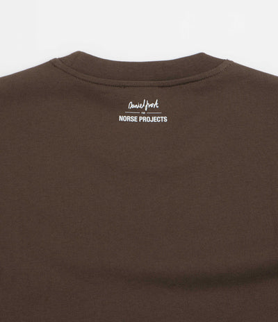 Norse Projects x Daniel Frost Baker Ascent T-shirt - Seal Brown