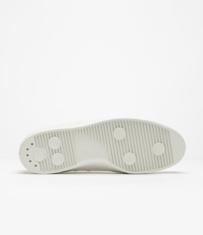 Novesta Star Master Contrast Piping Shoes in 10 White and 60 Black / 110 White