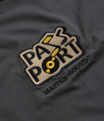 Pass Port Master-Sound T-Shirt - Tar