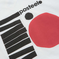 Pasteelo Jazzy T-Shirt in White thumbnail
