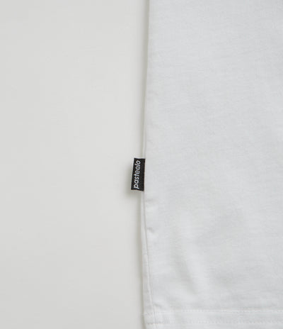 Pasteelo Rise T-Shirt in White