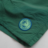 Patagonia Baggies Longs 7" Shorts - GPIW Crest: Conifer Green thumbnail