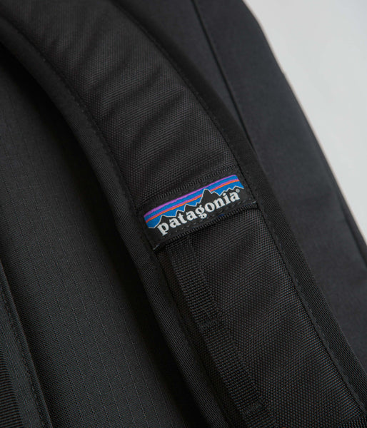 【中古・良品】Patagonia BLACK HOLE MLC バッグ黒 Patagonia Black Hole MLC Bag - Black / Black | Flatspot