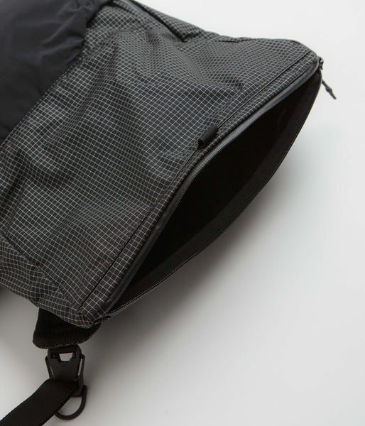 バッグ Transit Backpack One Black snow peak 31L Snow Peak Transit Backpack Black 34L, Black, 34L : Amazon.sg