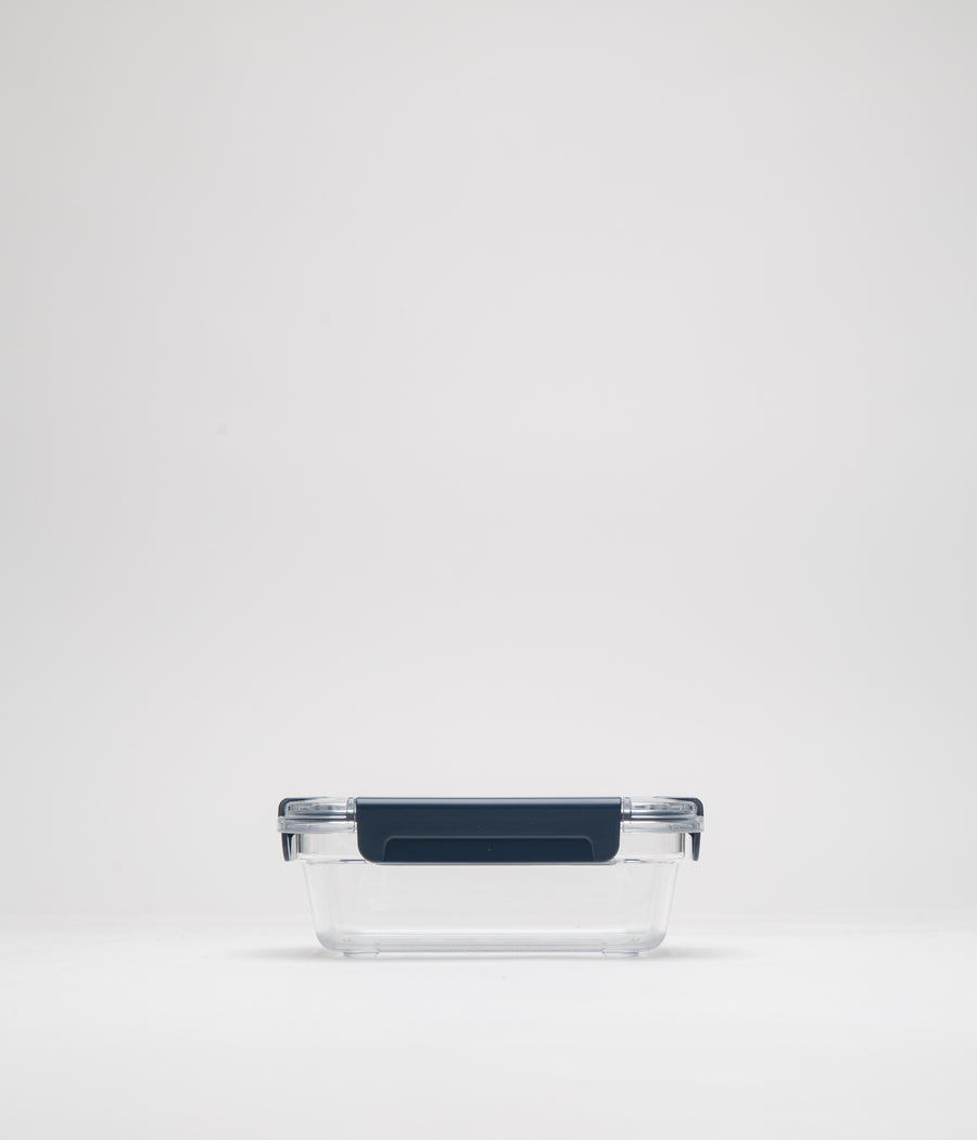 Yeti Medium Food Storage in Navy