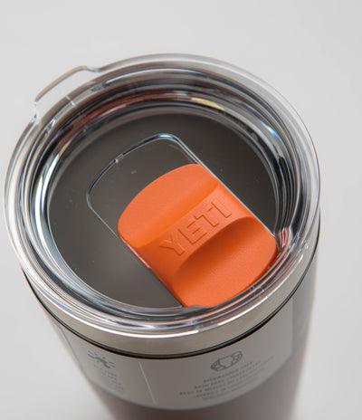 Yeti Rambler Tumbler V2 20oz in Wetlands Brown