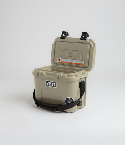Yeti Roadie 15 Hard Cooler in Tan