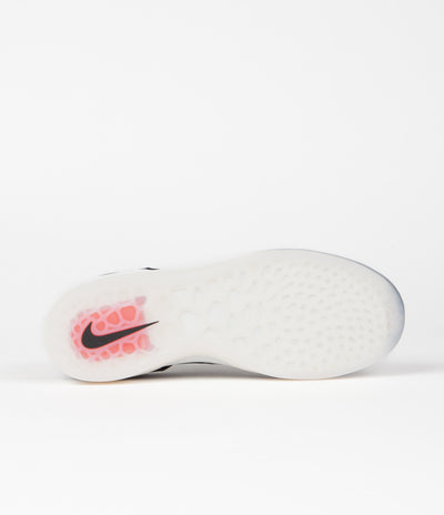 Nike SB Nyjah 3 Shoes in Black and White and Black - Summit White