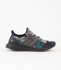 Adidas Gonz Ultra Boost Shoes in Grey Three and Core Black / Shadow Navy