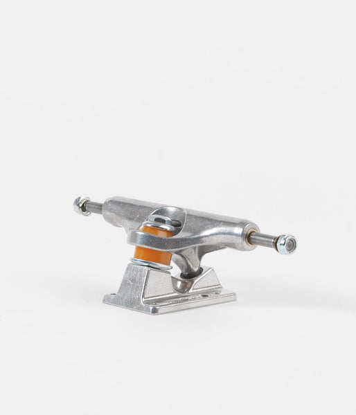 Independent 139 Mid Truck - Polished Silver | flatspot