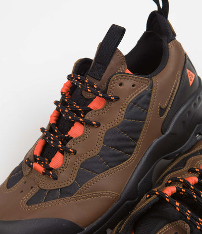 Nike ACG Air Mada Shoes in Bison and Black and Hyper Crimson - Total Orange