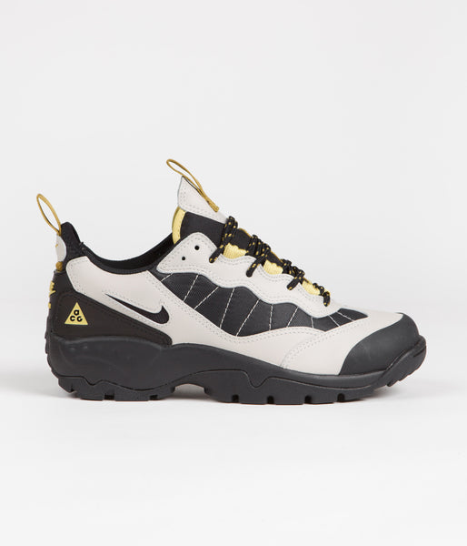 nike-acg-air-mada-shoes-light-