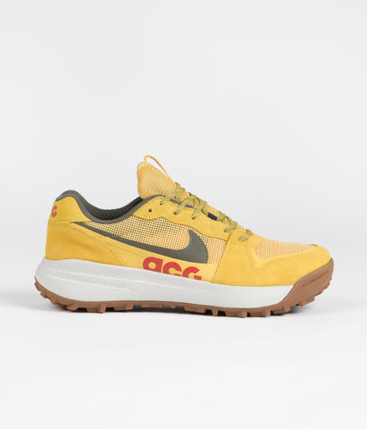 nike-acg-lowcate-shoes-solar-