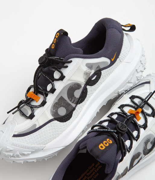 Nike ACG Mountain Fly 2 Low Shoes - Gridiron / Black Nike ACG Mountain Fly 2 Low Shoes - Gridiron / Black