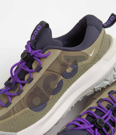 Nike ACG Mountain Fly 2 Low Shoes - Neutral Olive / Gridiron - Action Grape